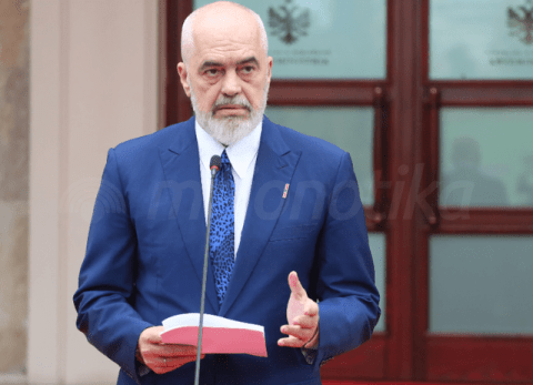 H Αλβανία σκέφτεται το περιορισμό χρήσης TikTok και  Snapchat μετά την δολοφονία του 14χρονου μαθητή
