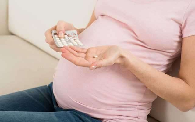 Νέα έρευνα απορρίπτει τους ισχυρισμούς Τραμπ: Δεν προκύπτει σύνδεση της παρακεταμόλης στην εγκυμοσύνη με τον αυτισμό