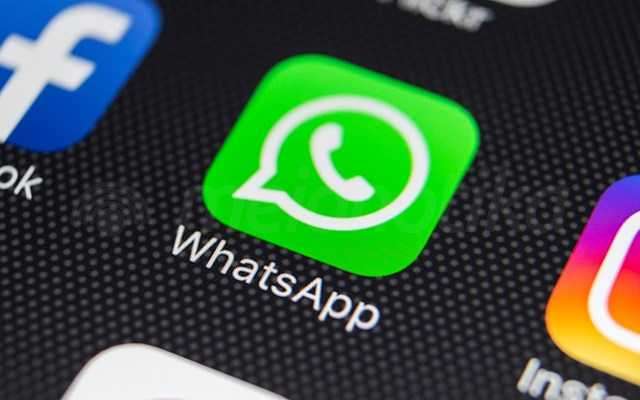 Η Ρωσία απειλεί με πλήρη απαγόρευση του WhatsApp