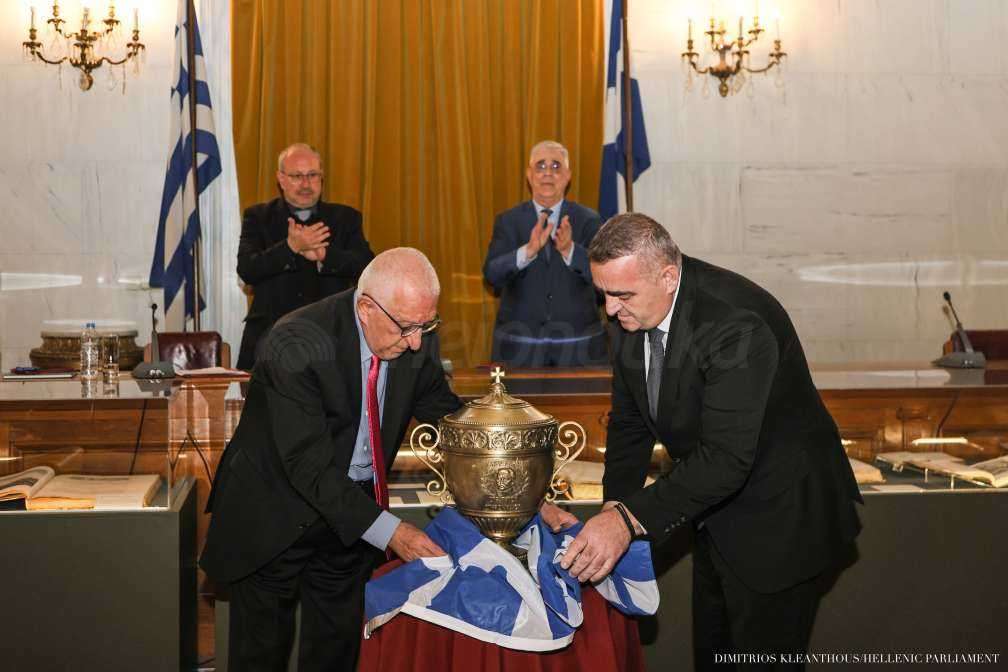 Ο Νικήτας Κακλαμάνης στα αποκαλυπτήρια ληκύθου προς τιμήν του στρατηγού Σπύρου Μήλιου