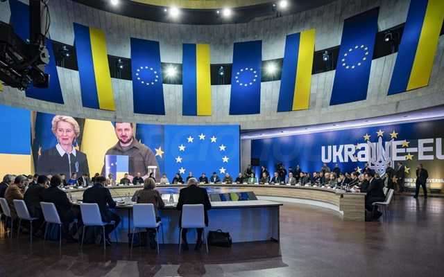 FT: Ένταξη-εξπρές της Ουκρανίας στην ΕΕ τον Ιανουάριο του 2027 προβλέπει το προσχέδιο ειρηνευτικής συμφωνίας