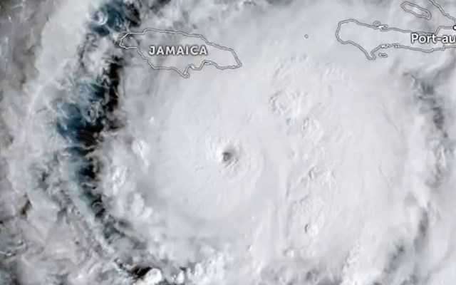 Kυκλώνας Μελίσα: Eνισχύθηκε στη μέγιστη βαθμίδα 5 και πλησιάζει την Τζαμάικα