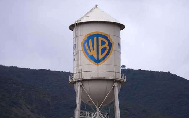 WSJ: Η Paramount Skydance θέλει να εξαγοράσει την Warner Bros. Discovery - Εκτοξεύεται 25% η μετοχή