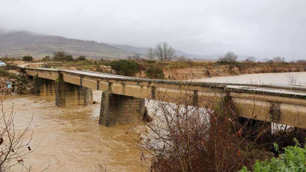 Νέα καθίζηση στη Γέφυρα Γλύνας – Κλειστή για λόγους ασφάλειας