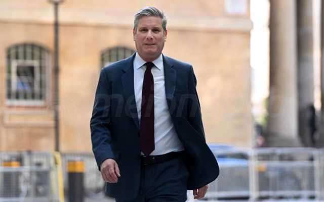 Στάρμερ: Το BBC πρέπει "να βάλει σε τάξη τα του οίκου του"