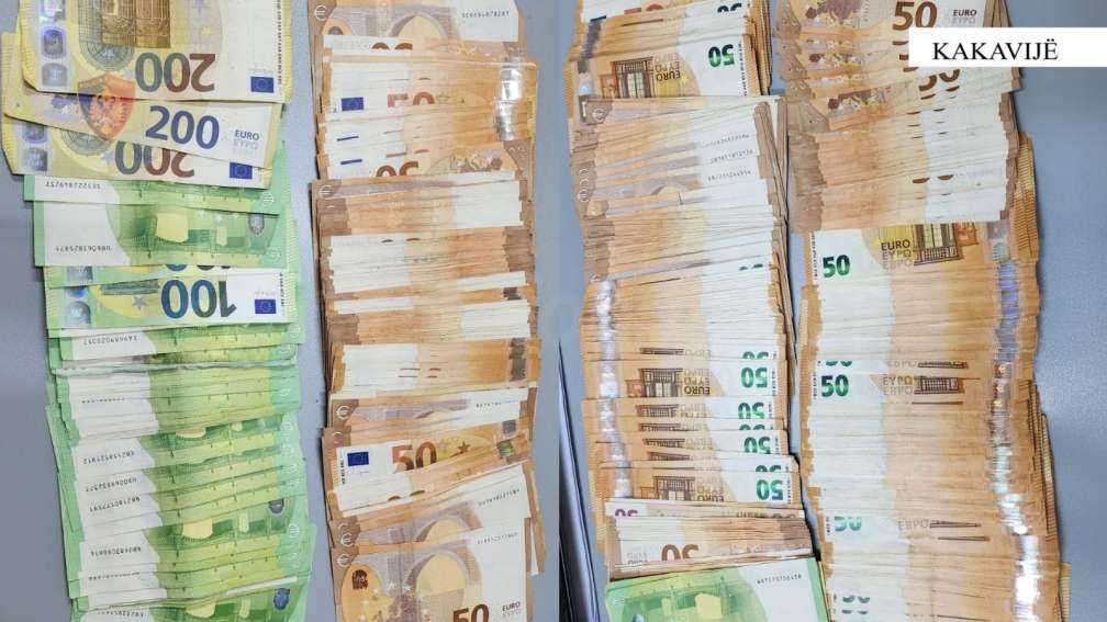 Κακαβιά: Κατασχέθηκαν 25.950 ευρώ σε δύο υποθέσεις αδήλωτων χρημάτων