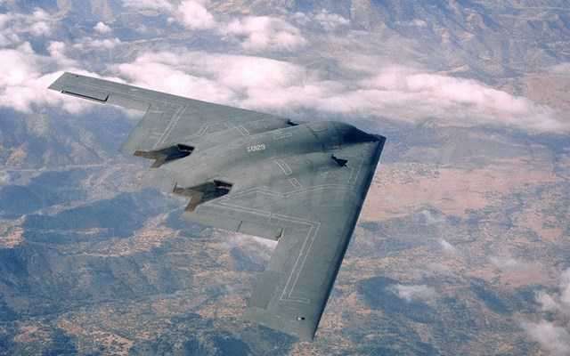 Τραμπ:  Η κυβέρνηση παρήγγειλε "πολλά περισσότερα" βομβαρδιστικά B-2