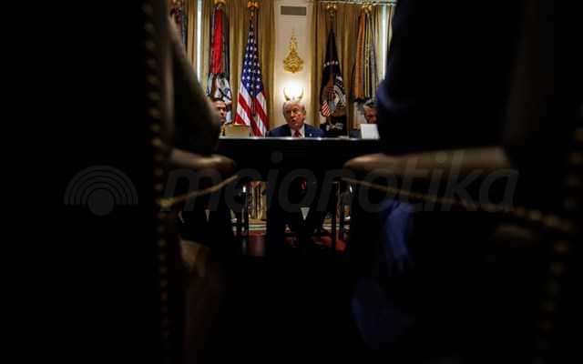 Ο Λευκός Οίκος διευκρινίζει ότι ο Τραμπ δεν επιθυμεί να εκτελέσει βουλευτές