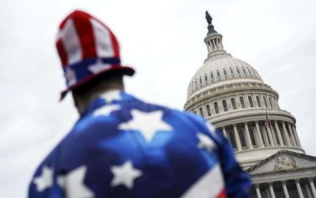 ΗΠΑ: Επικοινωνιακός πόλεμος Ρεπουμπλικανών-Δημοκρατικών με το shutdown να συνεχίζεται για τέταρτη εβδομάδα