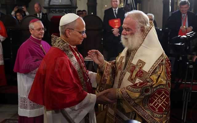 Μηνύματα ενότητας και ειρήνης από το Φανάρι έστειλαν ο Οικουμενικός Πατριάρχης και ο Πάπας