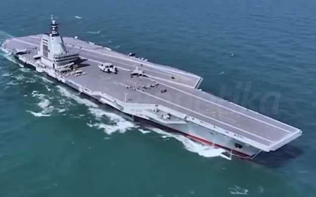 Η Κίνα θέτει σε υπηρεσία το τρίτο της αεροπλανοφόρο