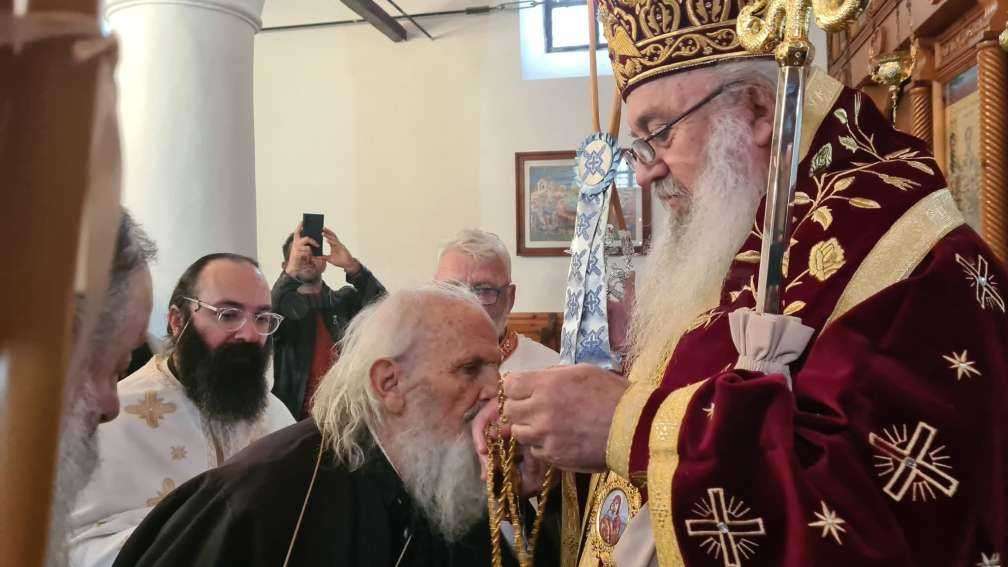 ​Σταυροφόρος ο πρώτος ιερέας που χειροτόνησε ο μακαριστός Αρχιεπίσκοπος Αναστάσιος