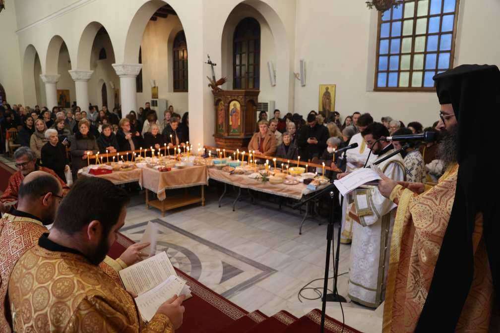 Με πολλούς πιστούς στους ναούς το Ψυχοσάββατο στην Αλβανία