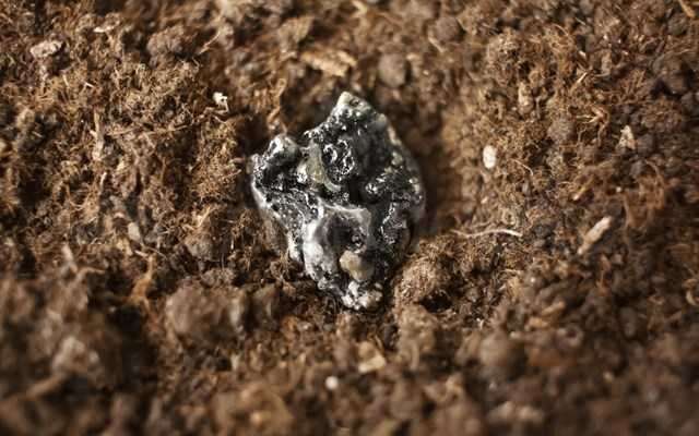 Οι αμερικανικές εταιρείες εξασφαλίζουν τα σπάνια μέταλλα που χρειάζεται η Ευρώπη για να ανασυγκροτήσει την άμυνά της