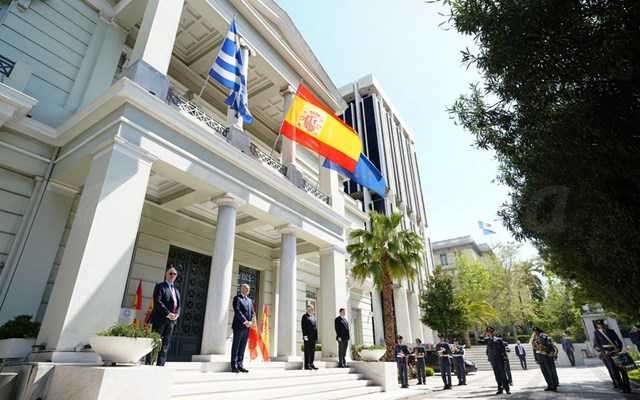 Ισπανία: Πρόστιμο για κοινοποίηση σεξουαλικών φωτογραφιών ανηλίκων που δημιουργήθηκαν με ΑΙ