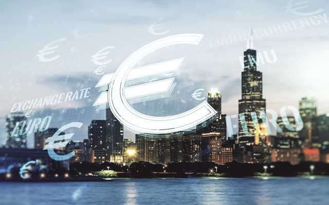 ΕΚΤ: Barclays και BofA δεν "βλέπουν" πλέον μείωση των επιτοκίων τον Δεκέμβριο - Τι αναμένουν για το 2026