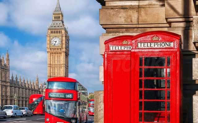 Βρετανία: Μεγάλη πυρκαγιά σε μια αποθήκη στο Λονδίνο