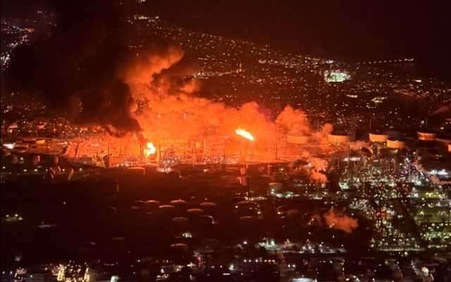 Ουκρανικό πλήγμα σε ρωσικό διυλιστήριο στη Ριαζάν προκάλεσε πολλαπλές εκρήξεις και μεγάλη φωτιά